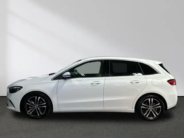 Mercedes-Benz B 220