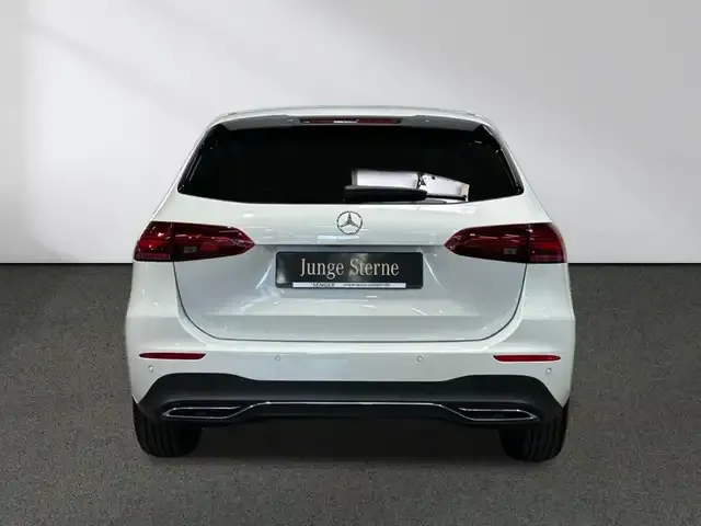 Mercedes-Benz B 220
