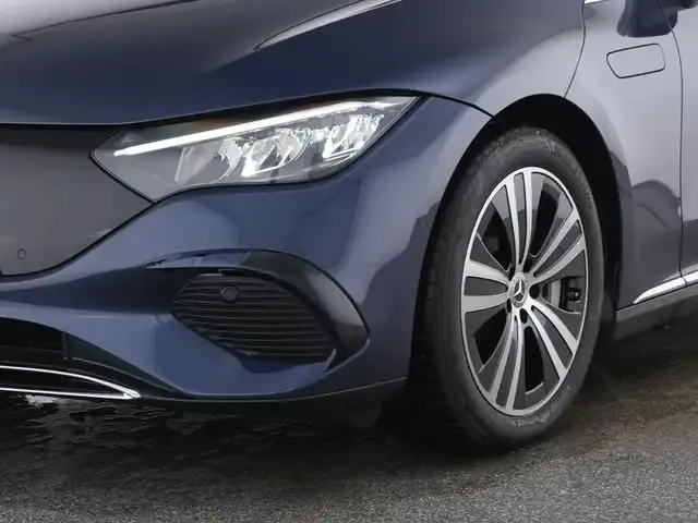 Mercedes-Benz EQE 300