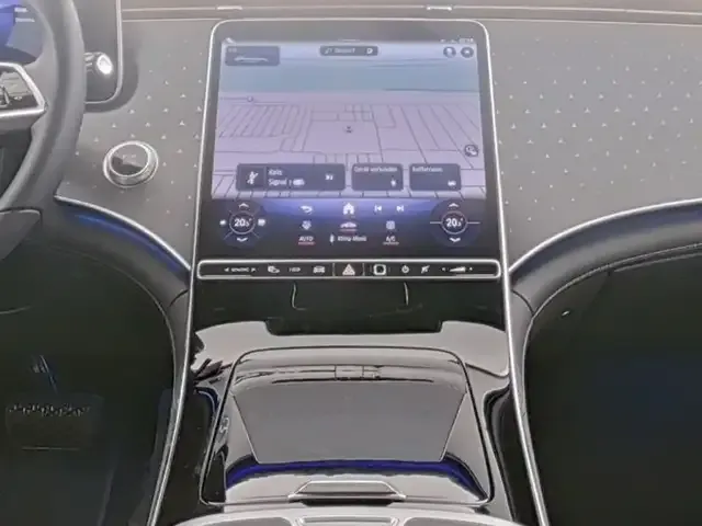 Mercedes-Benz EQE 300