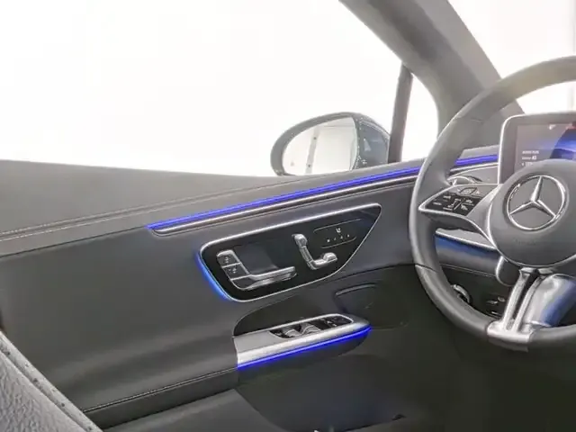 Mercedes-Benz EQE 300