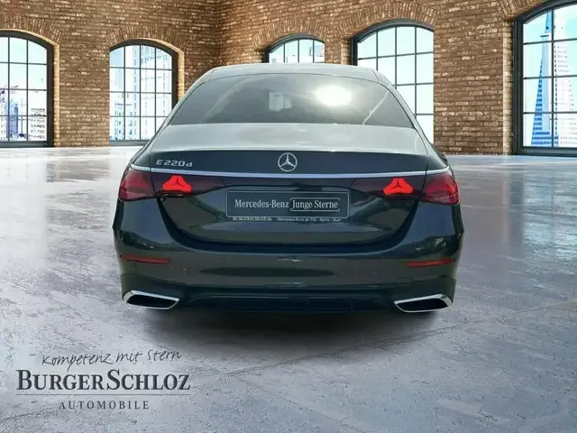 Mercedes-Benz E 220