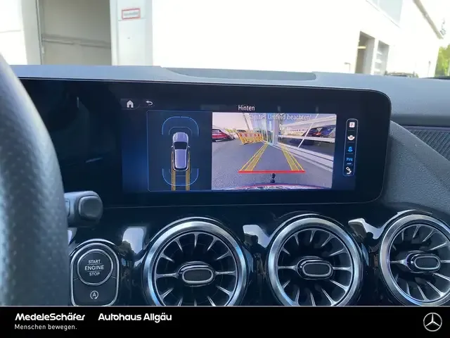 Mercedes-Benz GLA 220