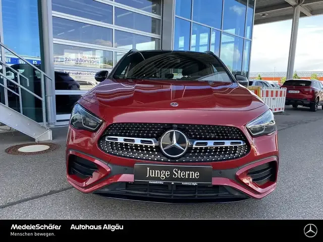 Mercedes-Benz GLA 220