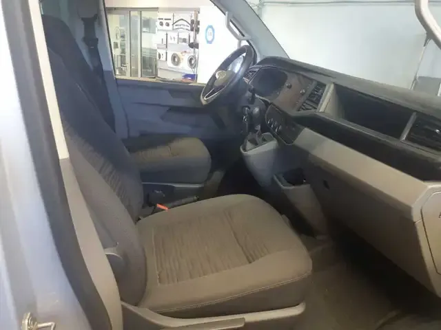 Volkswagen T6.1 Caravelle