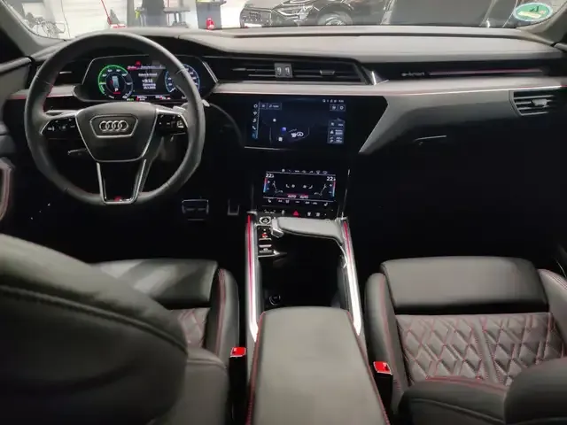 Audi Q8 e-tron