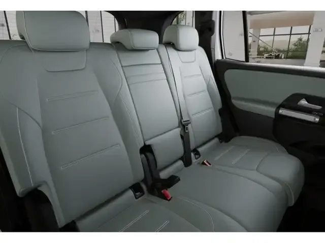 Mercedes-Benz GLB 220