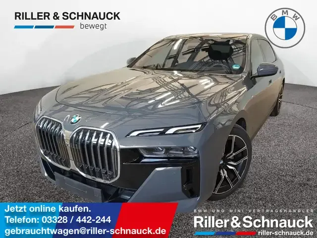 BMW 740