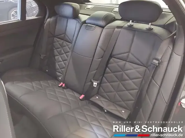 BMW 740