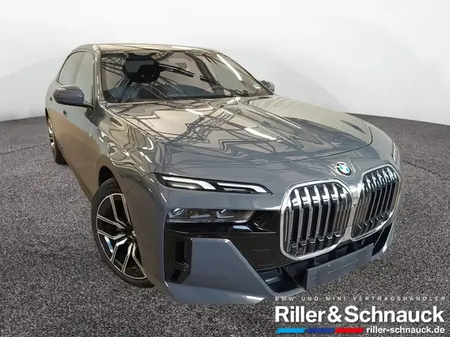 BMW 740