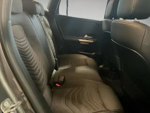 Mercedes-Benz GLA 180