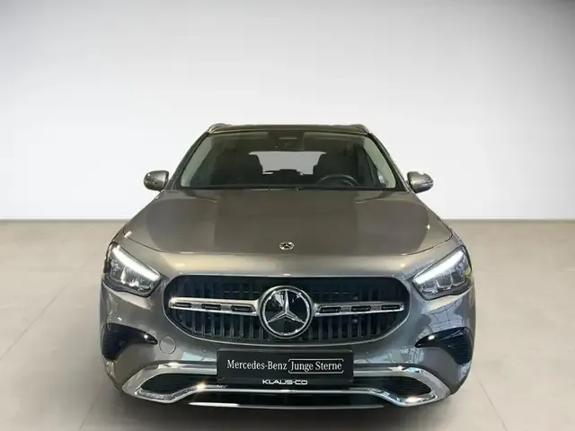 Mercedes-Benz GLA 180