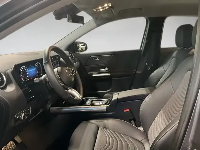 Mercedes-Benz GLA 180