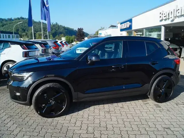 Volvo EX40