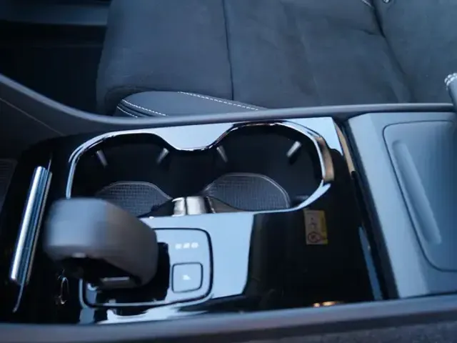 Volvo EX40