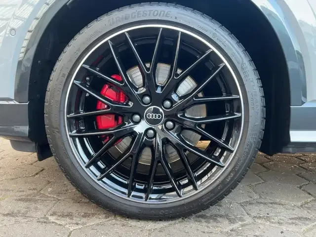 Audi SQ2