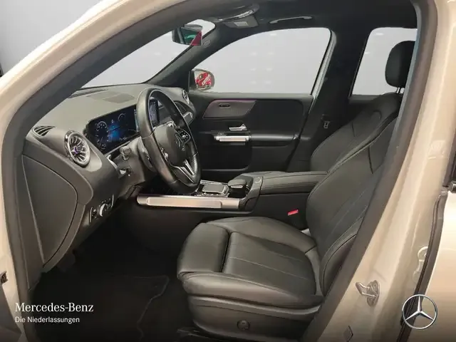 Mercedes-Benz EQB 300
