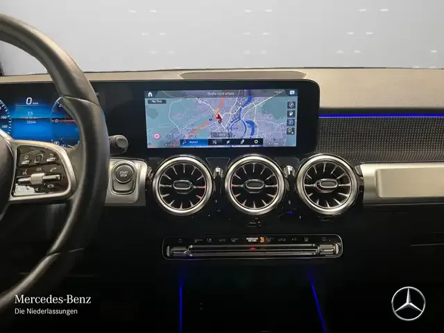 Mercedes-Benz EQB 300