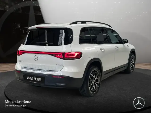 Mercedes-Benz EQB 300