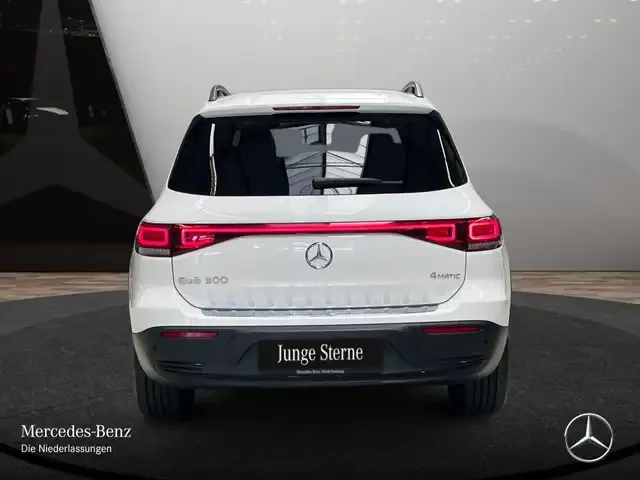 Mercedes-Benz EQB 300