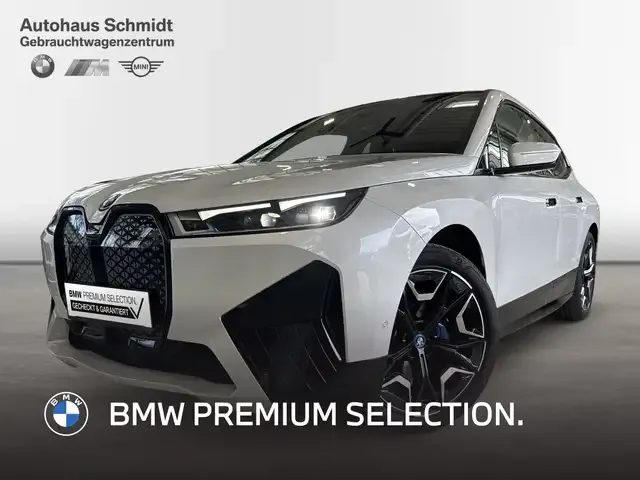 BMW iX