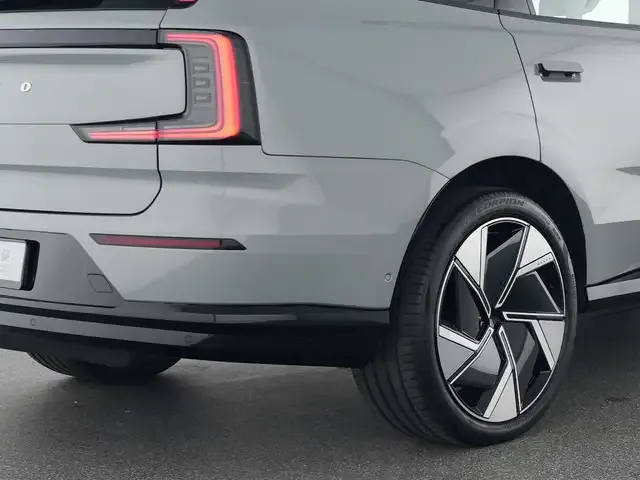 Volvo EX90