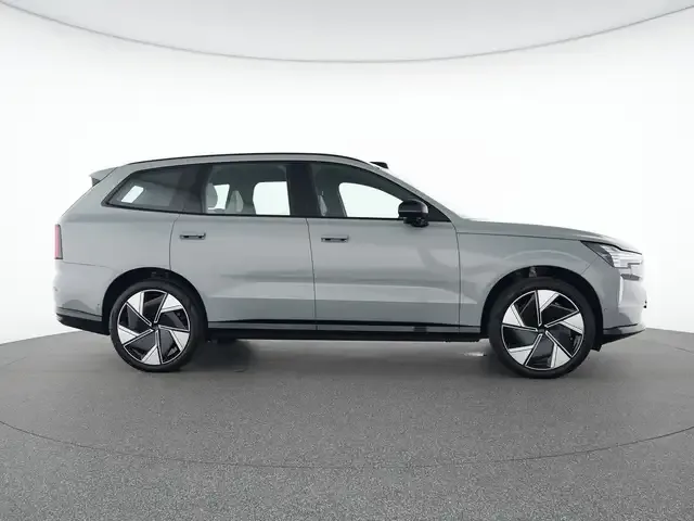 Volvo EX90