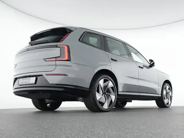 Volvo EX90