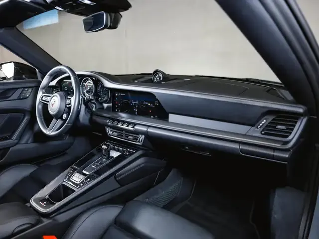 Porsche 992