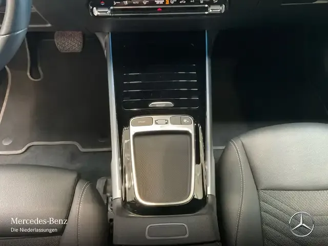 Mercedes-Benz EQB 300