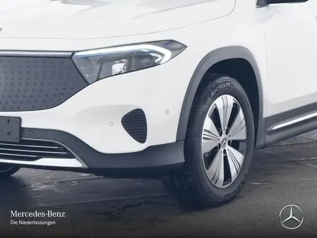 Mercedes-Benz EQB 300