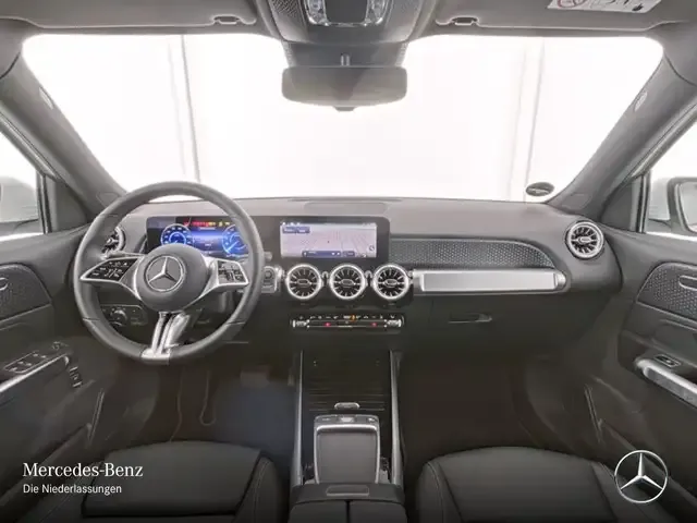 Mercedes-Benz EQB 300