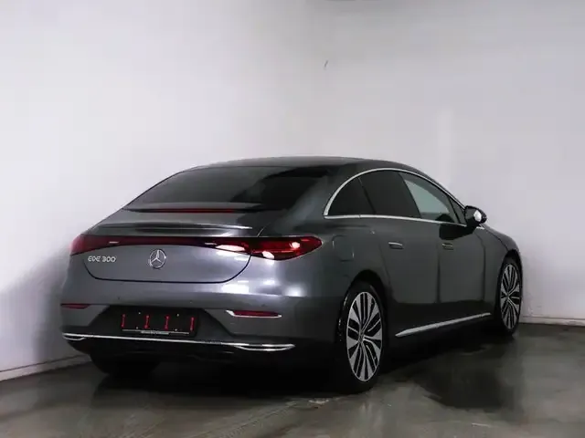 Mercedes-Benz EQE 300