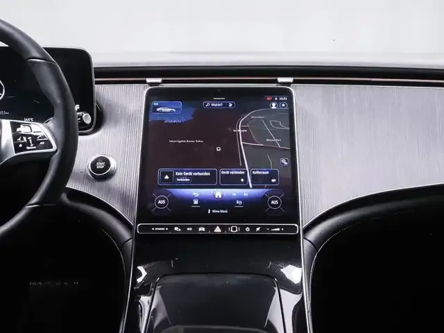 Mercedes-Benz EQE 300