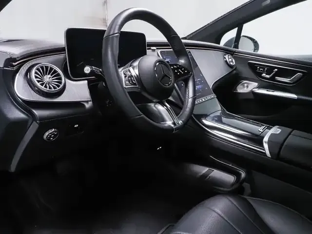 Mercedes-Benz EQE 300