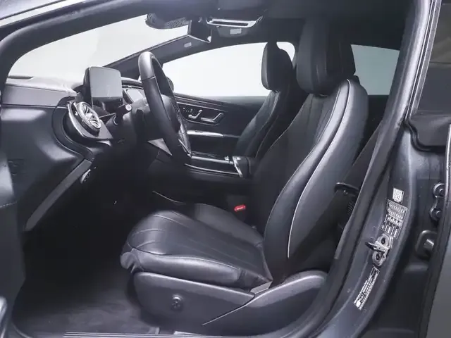 Mercedes-Benz EQE 300