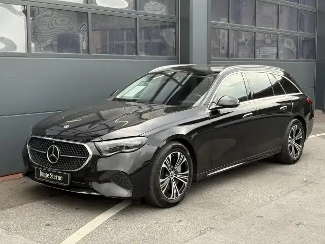 Mercedes-Benz E 220