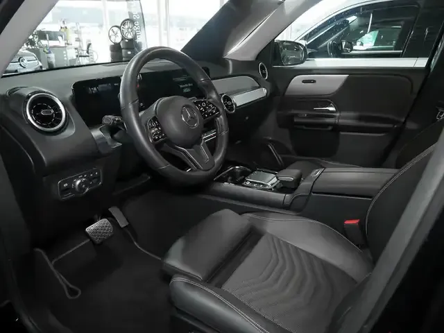 Mercedes-Benz GLB 200