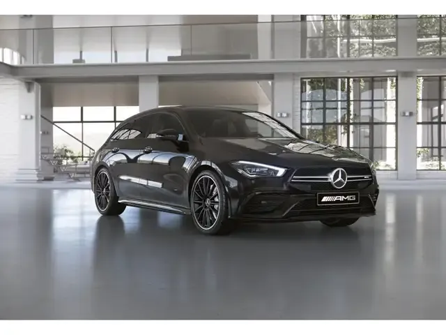 Mercedes-Benz CLA 35 AMG