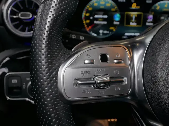 Mercedes-Benz CLA 35 AMG