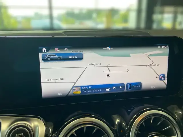 Mercedes-Benz GLB 200