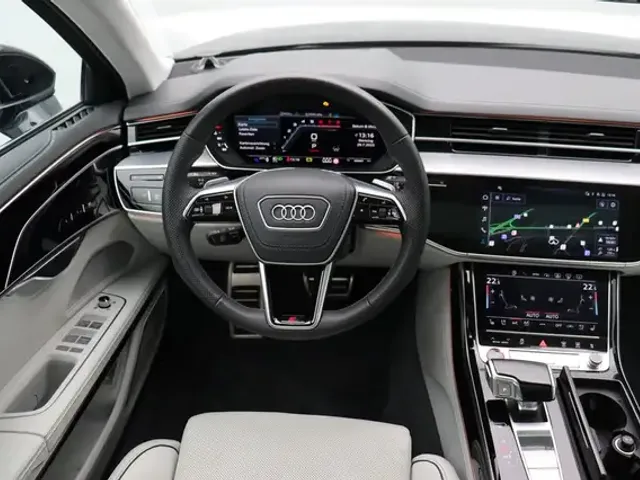 Audi S8