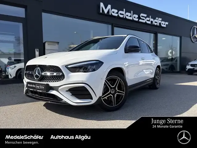 Mercedes-Benz GLA 200