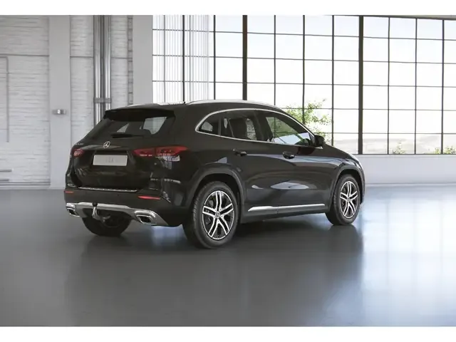 Mercedes-Benz GLA 200