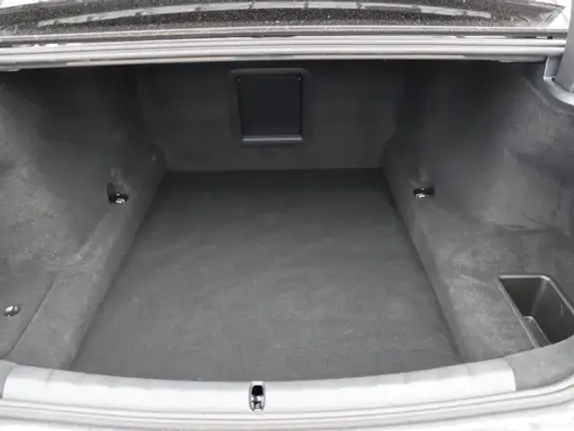 BMW 740