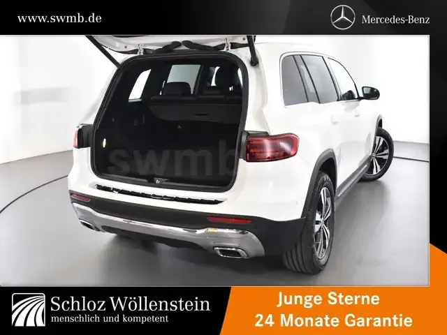 Mercedes-Benz GLB 220