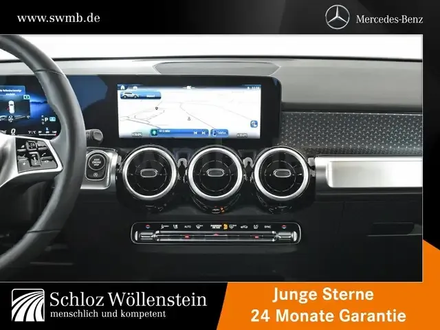 Mercedes-Benz GLB 220