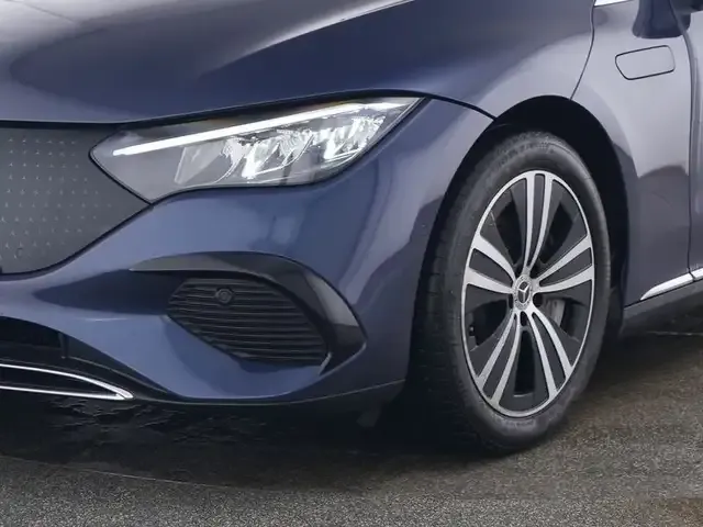 Mercedes-Benz EQE 300