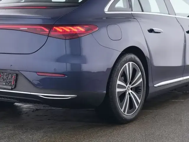 Mercedes-Benz EQE 300
