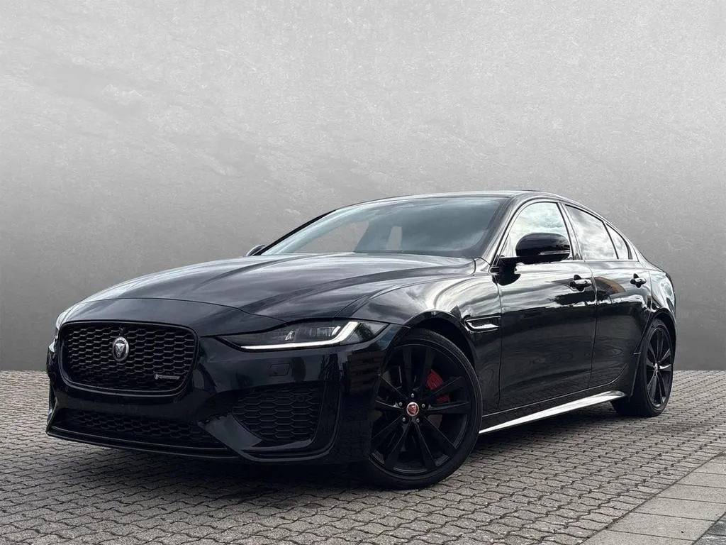 Jaguar XE